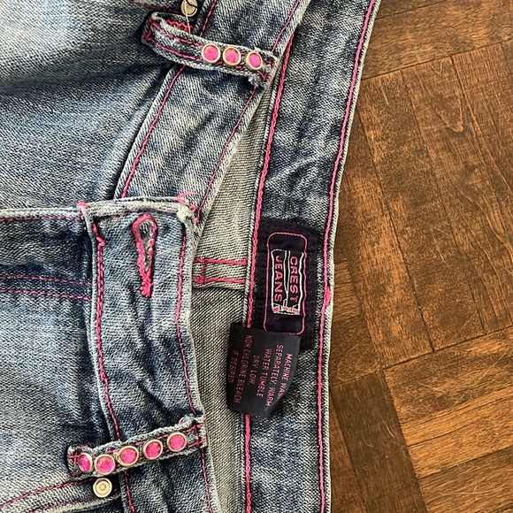 Crest Jeans - Picture 2 of 6